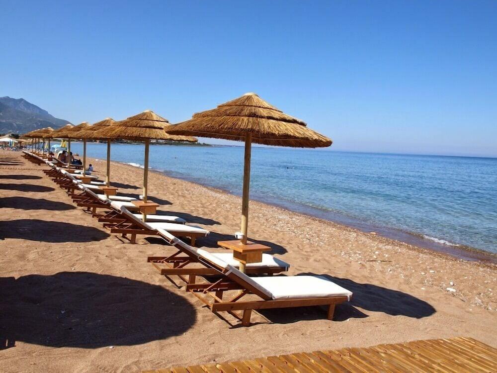 Messina Resort Hotel Kyparissia Bagian luar foto
