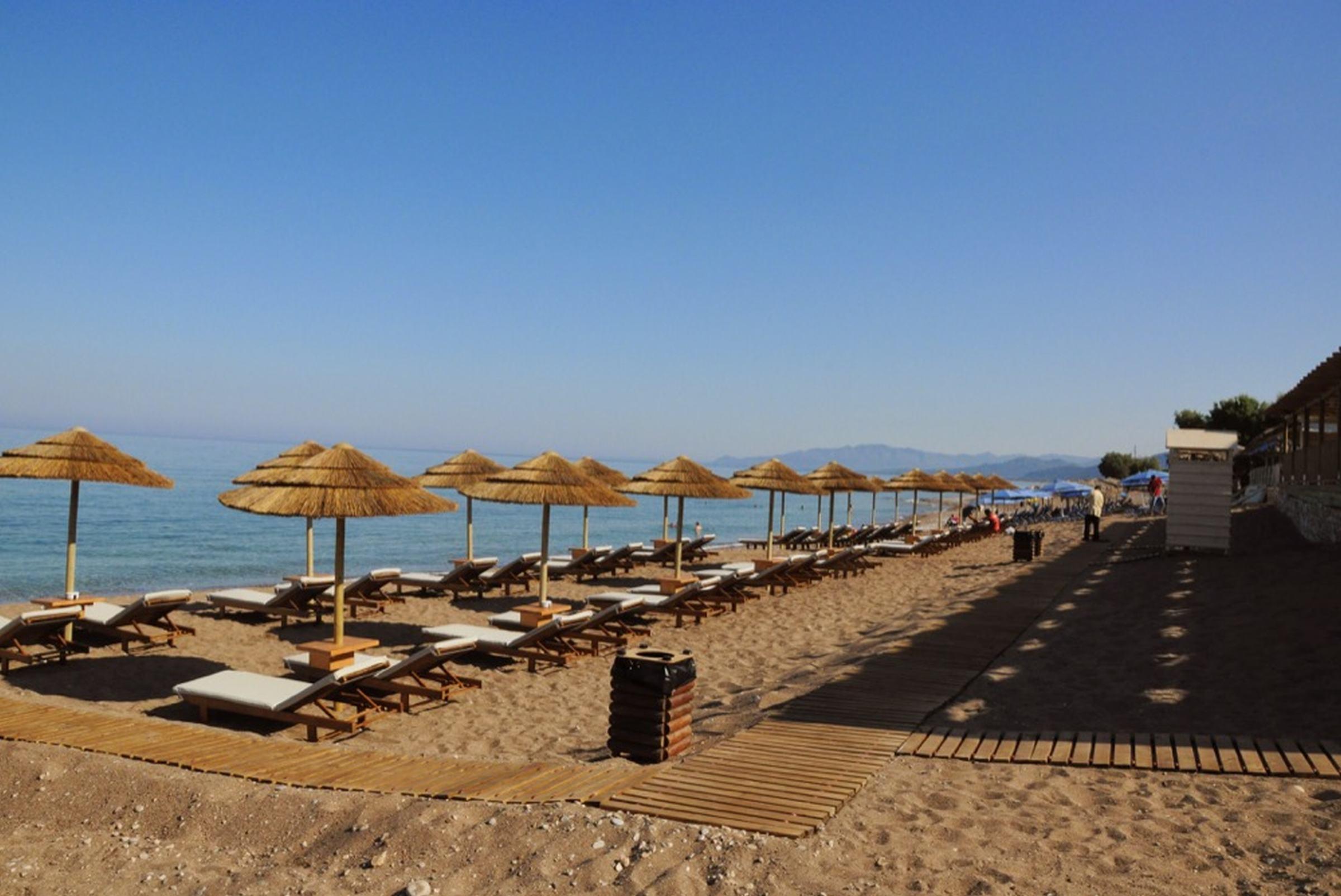 Messina Resort Hotel Kyparissia Bagian luar foto
