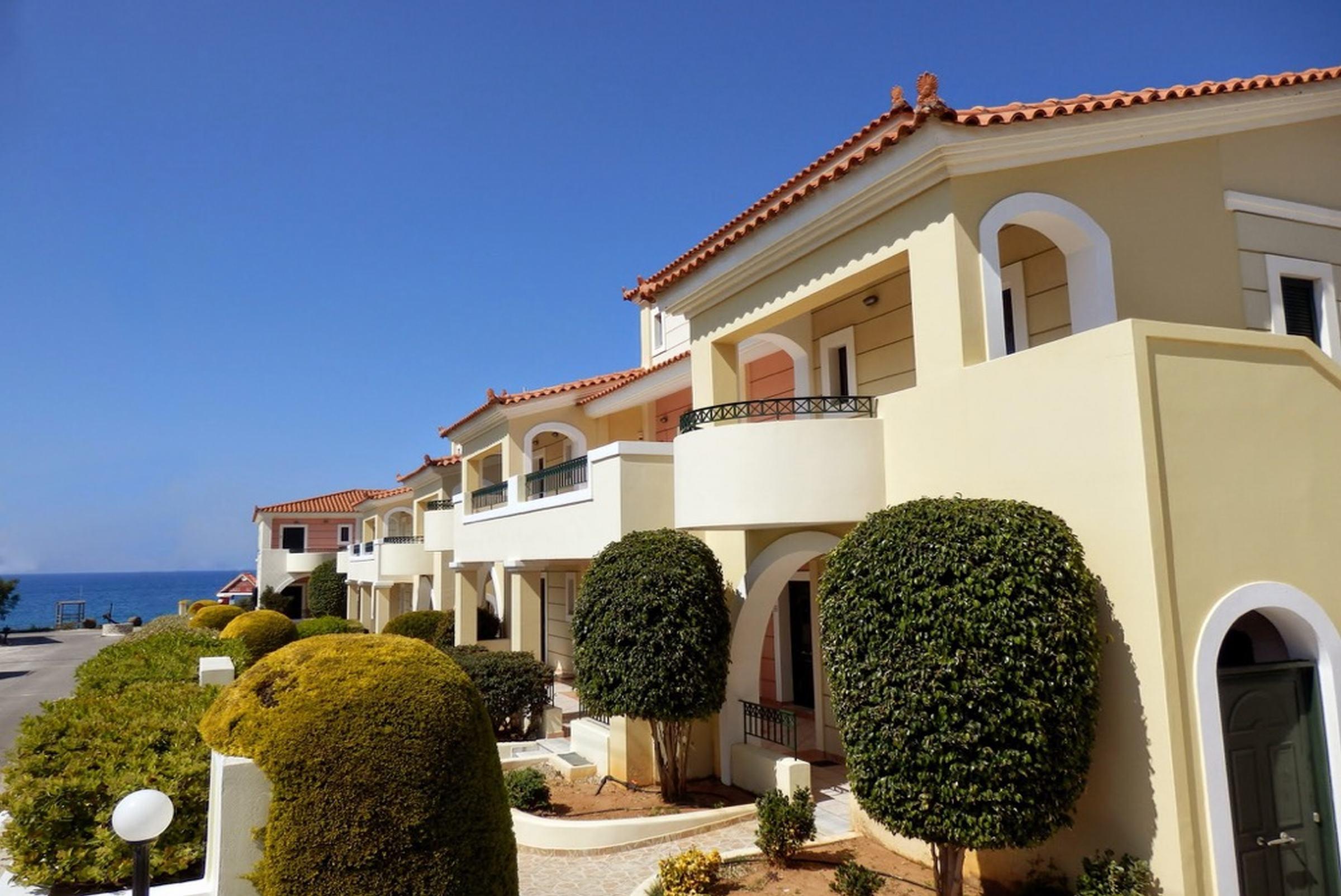 Messina Resort Hotel Kyparissia Bagian luar foto