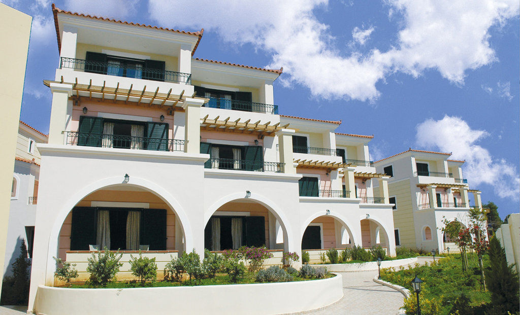 Messina Resort Hotel Kyparissia Bagian luar foto