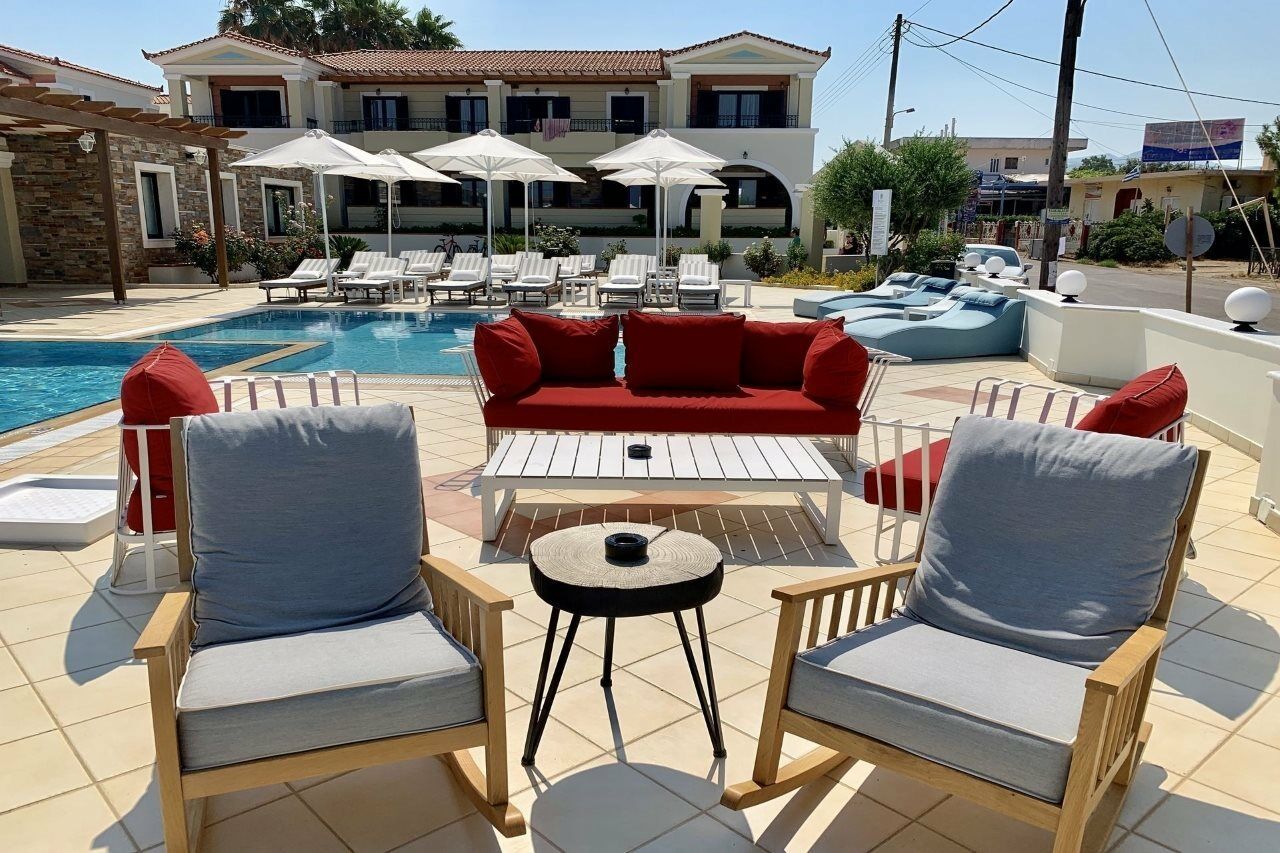 Messina Resort Hotel Kyparissia Bagian luar foto