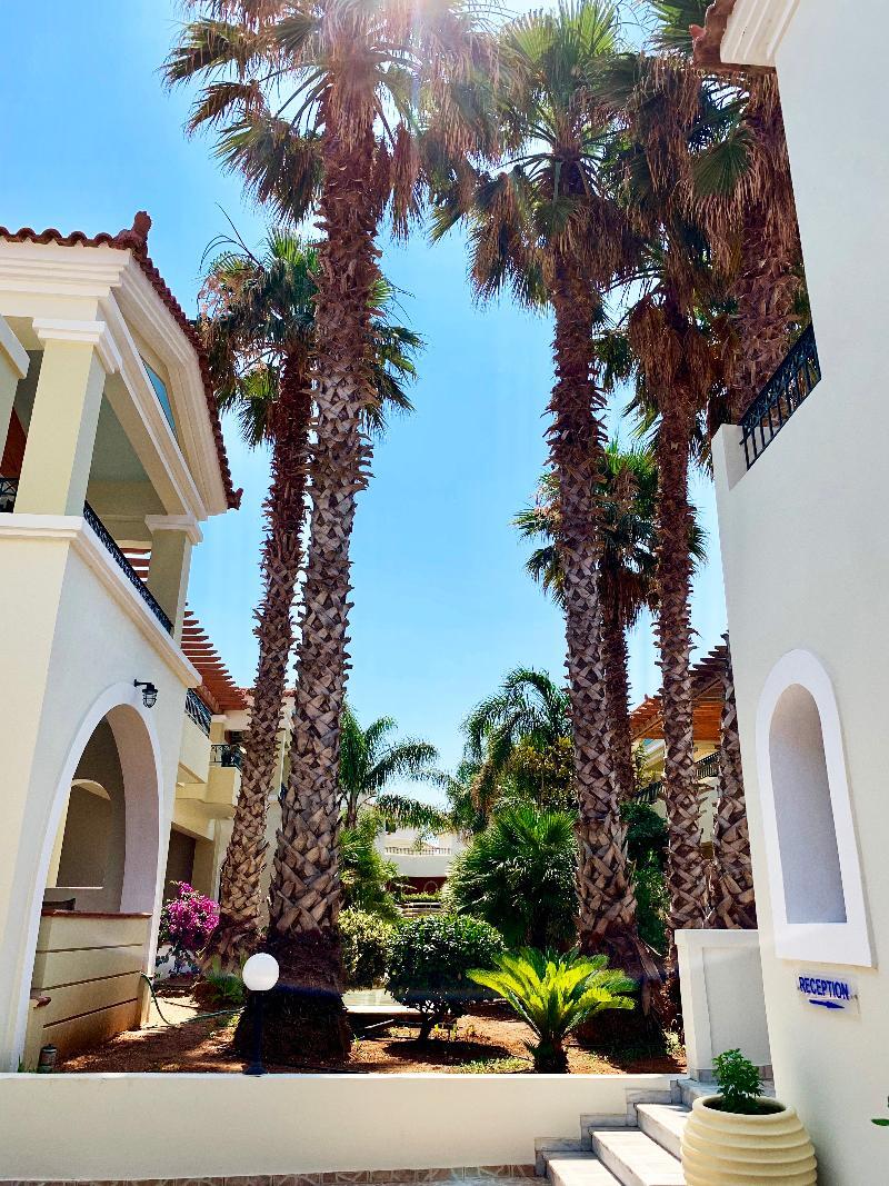 Messina Resort Hotel Kyparissia Bagian luar foto