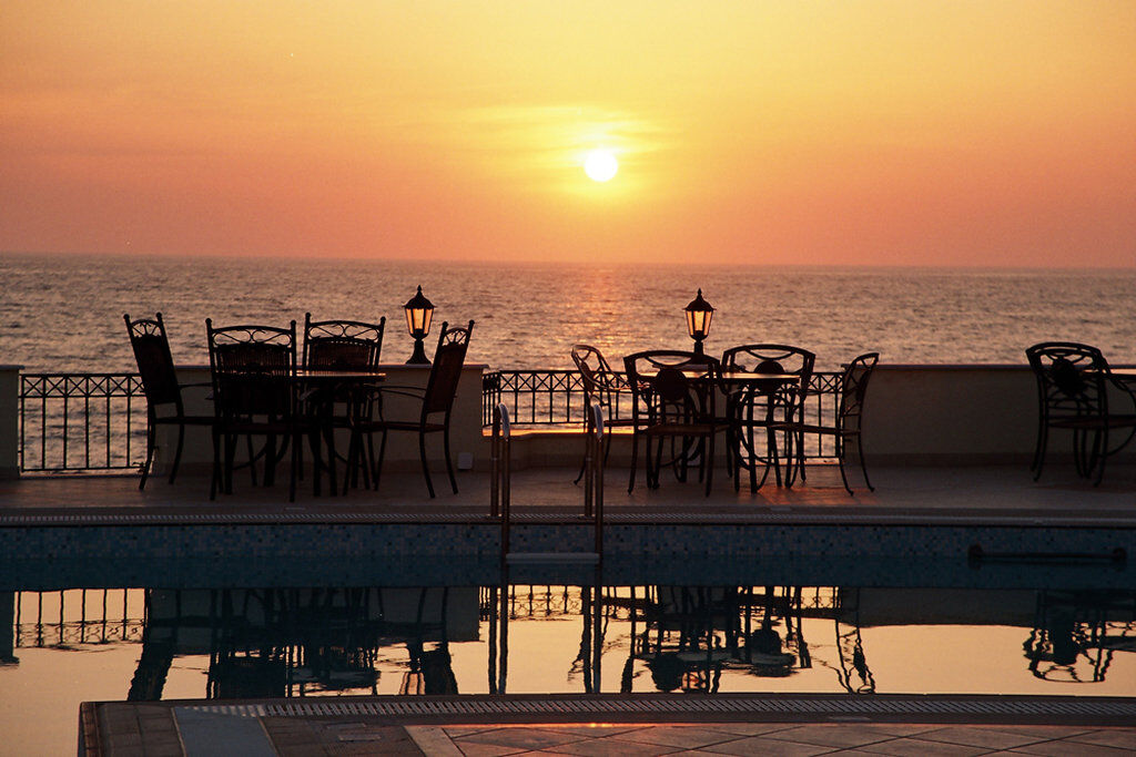 Messina Resort Hotel Kyparissia Bagian luar foto