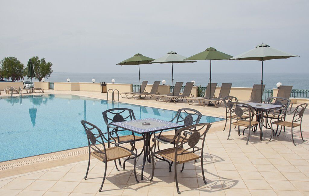 Messina Resort Hotel Kyparissia Bagian luar foto